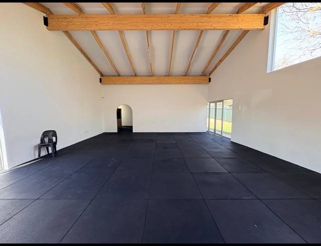129M² OFFICE TO LET IN KYALAMI